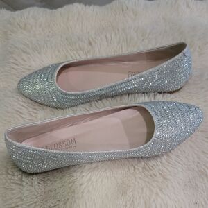 De Blossom Collection Silver Flats Elegant and Comfortable
